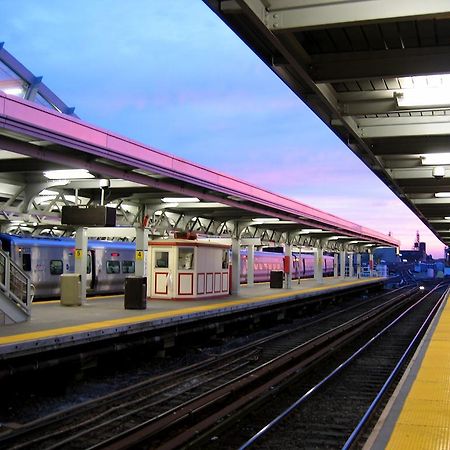 Howard Johnson By Wyndham Jamaica Ny Near Airtrain Jfk نيو يورك المظهر الخارجي الصورة