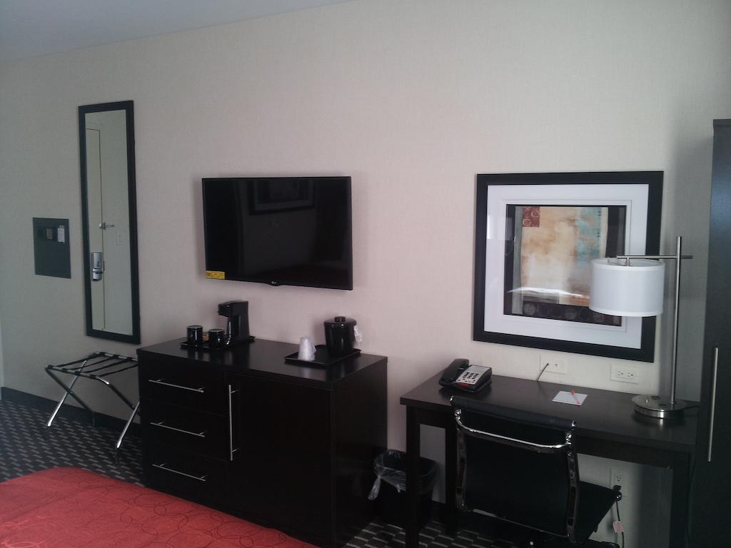 Howard Johnson By Wyndham Jamaica Ny Near Airtrain Jfk نيو يورك الغرفة الصورة