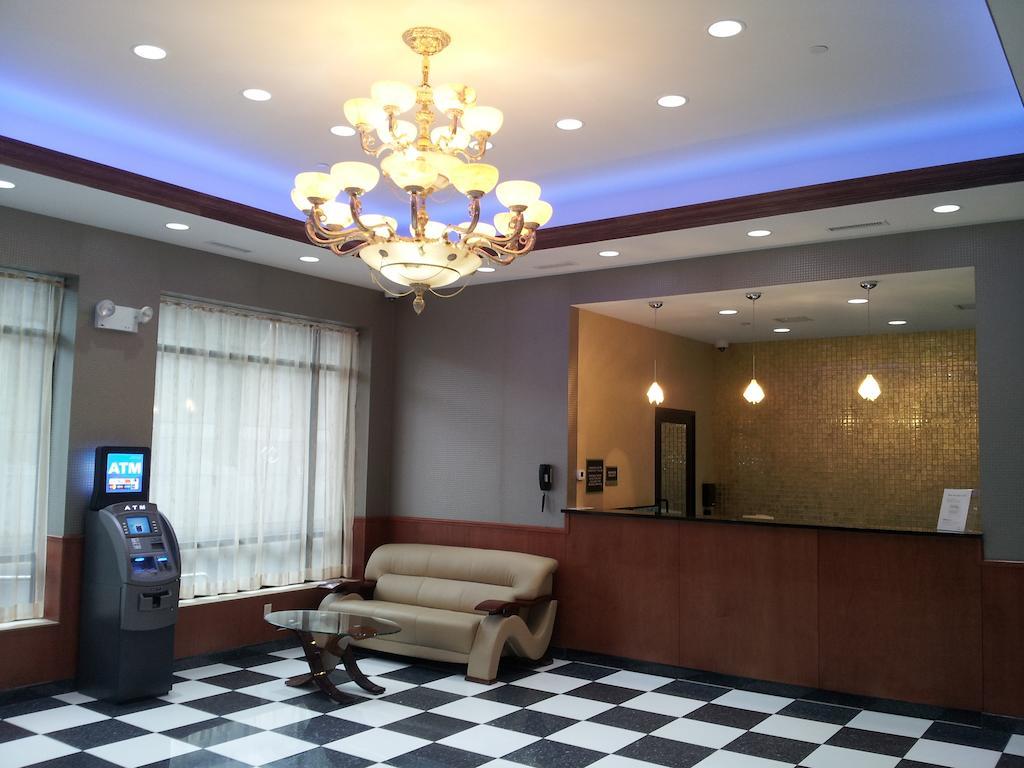 Howard Johnson By Wyndham Jamaica Ny Near Airtrain Jfk نيو يورك المظهر الخارجي الصورة