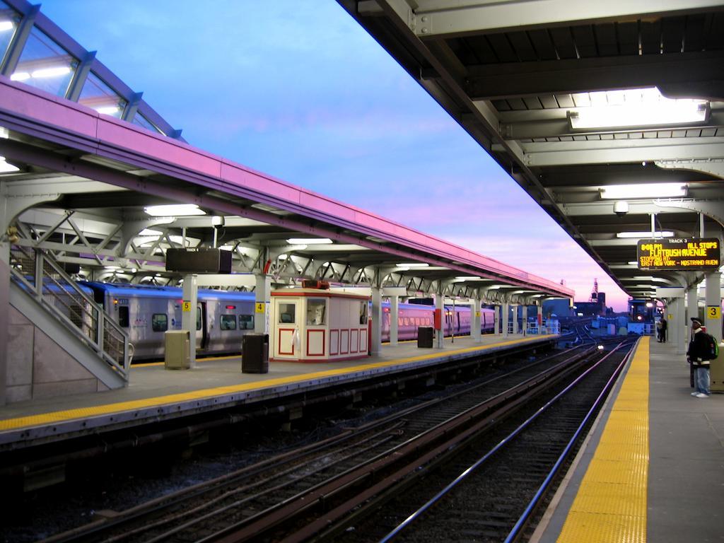 Howard Johnson By Wyndham Jamaica Ny Near Airtrain Jfk نيو يورك المظهر الخارجي الصورة