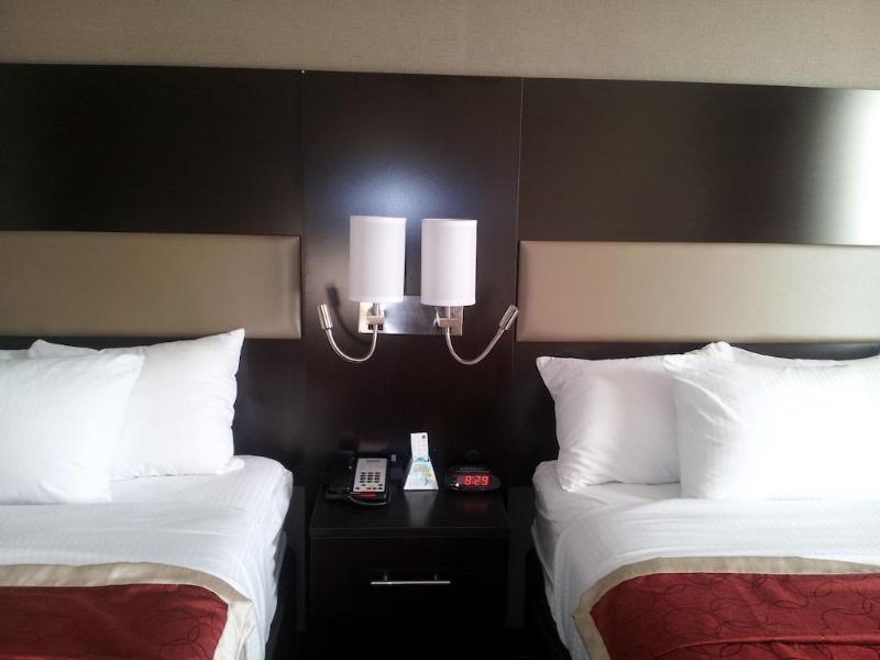 Howard Johnson By Wyndham Jamaica Ny Near Airtrain Jfk نيو يورك المظهر الخارجي الصورة