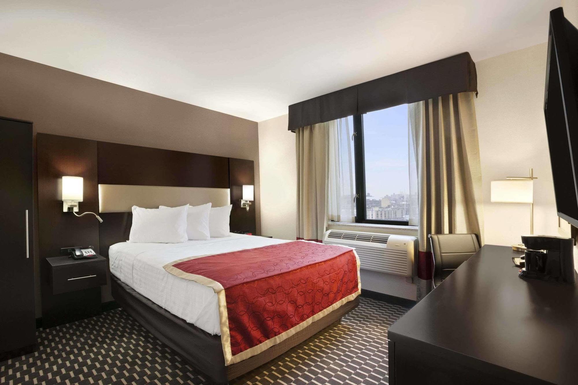 Howard Johnson By Wyndham Jamaica Ny Near Airtrain Jfk نيو يورك المظهر الخارجي الصورة